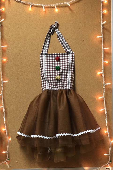 This Gingerbread Girl Outfit is Perfect for the Holidays! 